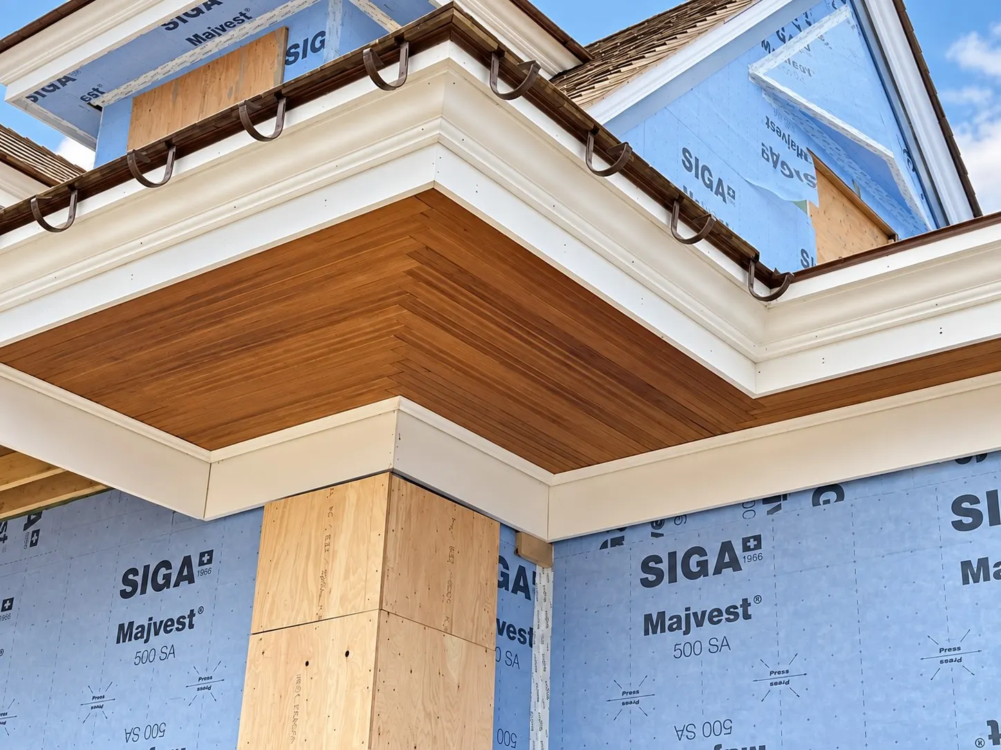 Exterior finish carpentry on a Cape Cod house — 19